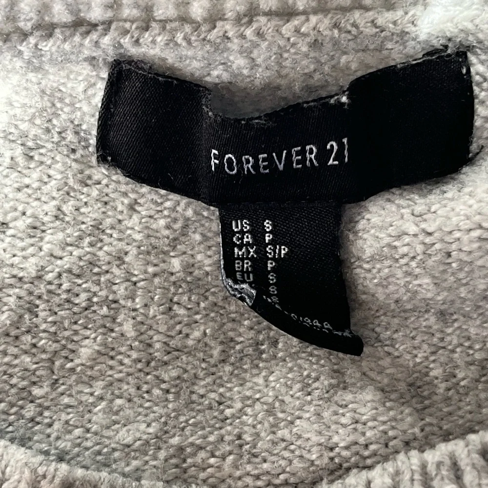 sweater - Picture 2 of 2